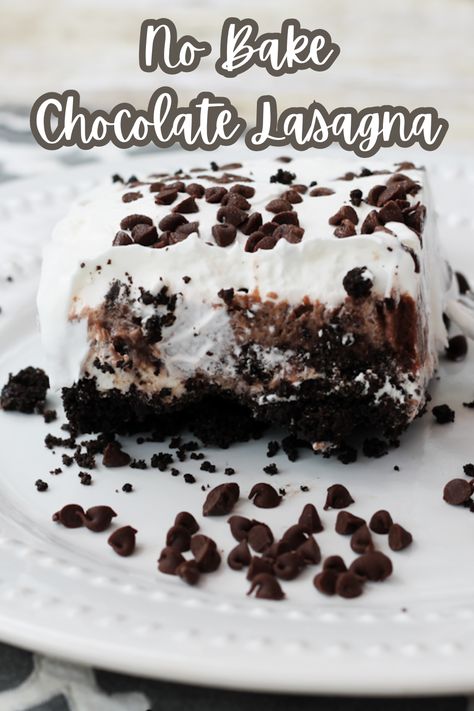 This no bake chocolate lasagna is always a big hit at potlucks and family gatherings. With a crushed oreo base, pudding and whipped cream, just to a few delicious ingredients, this dessert recipe will disappear in no time. Oreo Lasagna Recipe, No Bake Chocolate Lasagna, Oreo Lasagna, Crushed Oreo, Craving Sweets, Chocolate Lasagna, Recipes With Whipping Cream, Bake Dessert, Bake Desserts