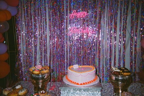 #disco #birthdayparty #70sfashion #aesthetic 80s Themed Party Aesthetic, Aesthetic Disco Birthday Party, Karaoke Birthday Party Aesthetic, Disco Theme 21st, Vintage Aesthetic Birthday Party, Disco Party Set Up, Disco Fever Party Decoration, Retro Disco Birthday Party, Retro Birthday Decor