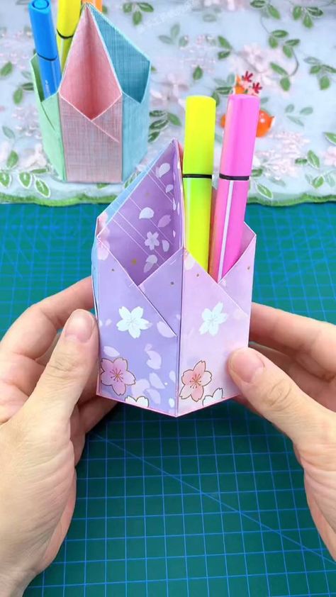 @art_and_craft_gallerys shared a video on Instagram: “Pen stand easy to Made Dm For Credit and remove #craft #craftideas #crafting #craftcocktails #craftaddict #craftylife #craftingideas…” • Jun 24, 2022 at 3:54am UTC Paper Hearts Origami, Diy Origami Home, Fancy Napkin Folding, Creating A Bullet Journal, Pen Stand, Unique Pens, Hand Crafts For Kids, Birthday Crafts, Origami Design