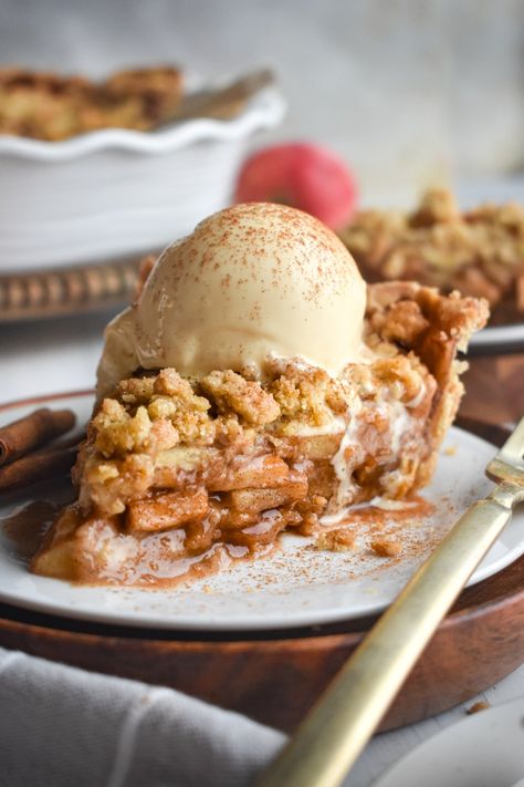 Apple Crumble Pie • Dance Around the Kitchen Homemade Apple Pie Recipe, Cinnamon Apple Pie, Apple Crumble Pie, Fun Thanksgiving Desserts, Crumble Pie, Dutch Apple Pie, Homemade Apple Pie, Pumpkin Coffee Cakes, Bakery Foods