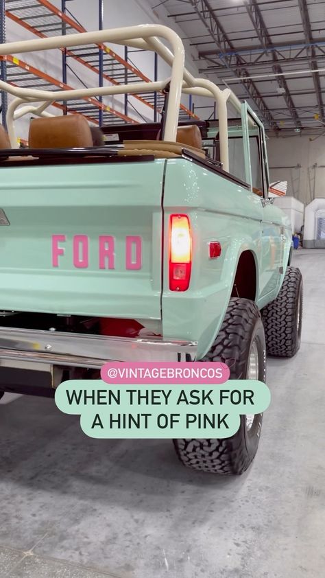 Pink Bronco Vintage, Old Pink Bronco, Vintage Ford Bronco Pink, Girly Ford Bronco, Things For Cars Cute, Light Pink Bronco, Vintage Bronco Ford, Pink Ford Bronco, Pink Bronco