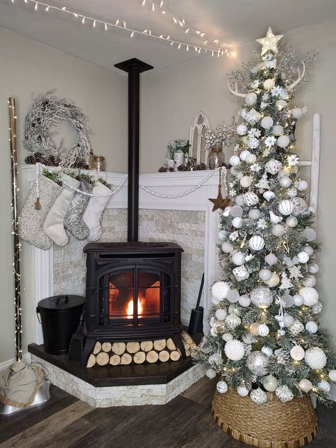 Christmas Mantal, Rustic Glam Christmas Decor, Rustic Glam Christmas Tree, Wood Burning Stove Corner, Corner Wood Stove, Rustic Glam Christmas, Wood Burning Stoves Living Room, Glam Christmas Tree, Boho Modern Farmhouse