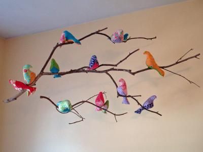 Love this! Pastel birds mobile - so perfect for a little girl's room. #pinparty Mobile Fabric, Deco Champetre, Bird Mobile, Diy Birds, Diy Mobile, Paper Birds, Bird Theme, Hanging Mobile, Baby Diy