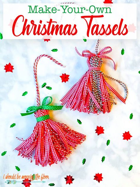 5 Thrifty Christmas Ideas to Get You in the Festive Spirit Christmas Tassels, Thrifty Christmas, Christmas Centerpieces Diy, Diy Snowman, Diy Ornaments, Handmade Christmas Tree, Diy Tassel, Christmas Tree With Gifts, Christmas Postcard