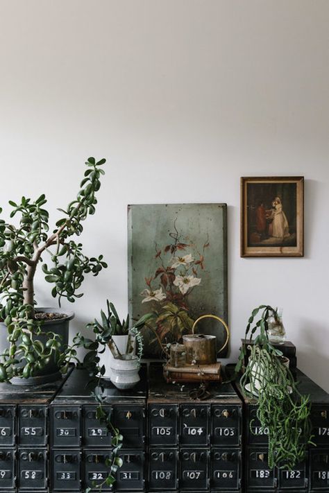 my scandinavian home: A Photographer's Vintage-Inspired Home In A Former Post Office Botanical Style Interiors, Lynda Gardener, Weatherboard Cottage, Country Style Magazine, Warehouse Apartment, Macedon Ranges, Room Photo, Purpose Driven, Style Magazine