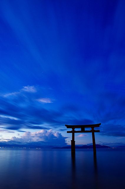 Shiga Japan, Blue Pantone, Photo Bleu, Shiga, Blue Lake, Feeling Blue, Love Blue, Blue Aesthetic, Blue Hues