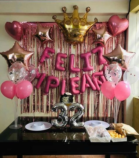 Ideas Para Cumpleaños Mujer, Birthday Wall Decorations, 21st Birthday Centerpieces, Pink Birthday Party Decorations, Birthday Decoration Ideas, Birthday Party Decorations For Adults, Happy Birthday Decor, Simple Birthday Decorations, Birthday Ideas For Her