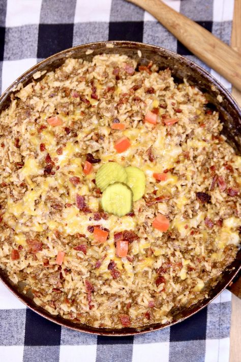 Bacon Cheeseburger Rice {30 Minute Meal} - Miss in the Kitchen Cheeseburger Rice Casserole, Cheeseburger Rice, Bacon Burger Recipes, Easy Meal Plan, Homemade Cheeseburgers, Rice Skillet, The Best Burger, Brown Rice Recipes, Burger Toppings