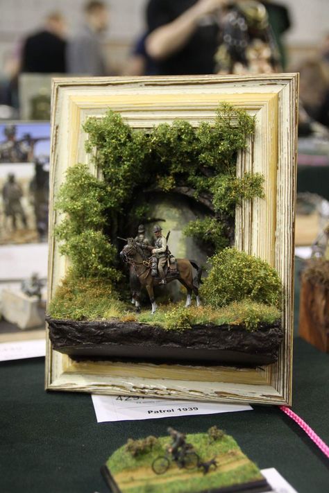 Dekoratívne Vence, Altered Art Projects, Moss Wall Art, Shadow Box Art, Moss Art, Miniature Crafts, Garden Art Diy, Assemblage Art, New Photos