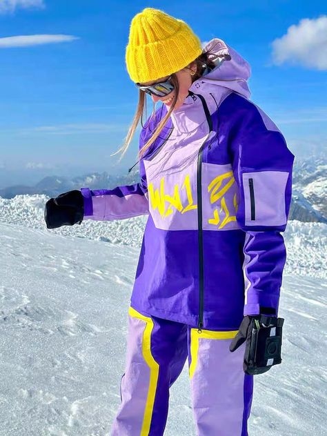 Cool Snowboarding Outfit, Snowboard Outfit Women, Snowboard Fits, Dope Snowboard, Snowboarding Outfits, Snowboard Outfit, Outfit Ski, Ski Design, Snowboard Suit