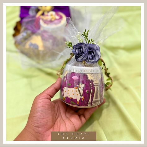 Pichwai Print Jars make for the perfect return favours for pooja, Varalakshmi Vratam and House warming ceremony. Immediate stock available *Ready to Dispatch* Cow is considered as an auspicious symbol and such print makes it a perfect gift option for an housewarming ceremony especially. It is readily available and same day delivery is available in Hyderabad. 🚚 📲 *WhatsApp: 7989783264* ⬆️ Reach out to us to place an order or any customisations Pre-booking is open for the upcoming Vara... Return Favours, Hampers Wedding, House Warming Ceremony, Customised Gifts, Pichwai Paintings, Return Gifts, Cow Gifts, Return Gift, Jute Bags