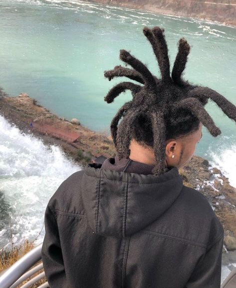 YahChina 🌴💤 on X: "My crown 🤴🏽🌴💯 #explore #explorepage #hair #dreads #dreadlocks #freeformlocs #freeformdreads #wicks #blacklove #blackmen #teamlocs #aloe #freeformlocs #slime #blackpeople #hairstyles #blackman #blackmen #dreads #dreadlocks #dreadstylesformen #hairproducts #hairprofessional https://t.co/e5AVyi8zW6" / X Wicks Dreads Men, Wicks Dreads, Dreads Men, Free Form Locs, Freeform Dreads, Hair Dreads, Mens Dreads, Hair Reference, Different Hairstyles