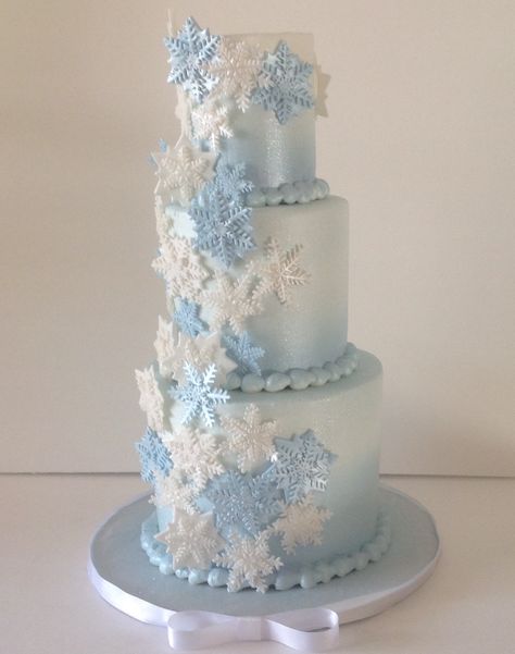 Winter Wonderland Sweet 16 Cake Ideas, Birthday Winter Wonderland Theme, Winter Wonderland Wedding Cake Ideas, Winter Theme Cake Birthday, Winter Wonderland Quinceanera Theme Cake, Frozen Sweet 16 Theme, Frozen Wedding Cake, Frozen Theme Quinceanera, Winter Wonderland Quince Cake