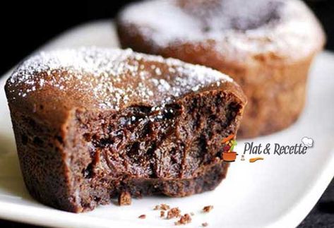 Fondant au Chocolat à 0 Point WW - Plat et Recette Tesco Recipes, Fondant Recipe, Tesco Real Food, Ww Desserts, Bowl Cake, Weight Watchers Desserts, Cake Factory, Holiday Foods, Chocolate Fondant