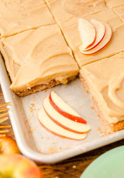 Caramel Apple Sheet Cake - Busy Family Recipes Caramel Apple Sheet Cake, Homemade Caramel Frosting, Apple Sheet Cake, Baked Apple Dessert, Caramel Apple Cake, Caramel Icing, Texas Sheet, Texas Sheet Cake, Cinnamon Cake