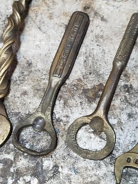 Forged Bottle Opener, Blacksmith Projects That Sell, Forge Projects, Diy Forge, Blacksmith Ideas, Black Smith, Black Smithing, Blacksmith Projects, Metal Working Projects