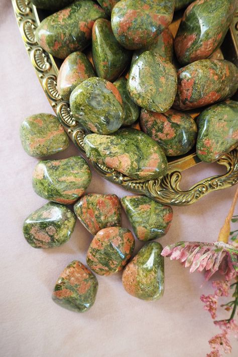 Unakite Crystal Aesthetic, Unakite Crystal, Crystals Healing Grids, Beach Wedding Arch, Stone Wallpaper, Crystal Aesthetic, Fairy Aesthetic, Pretty Rocks, Crystal Crafts