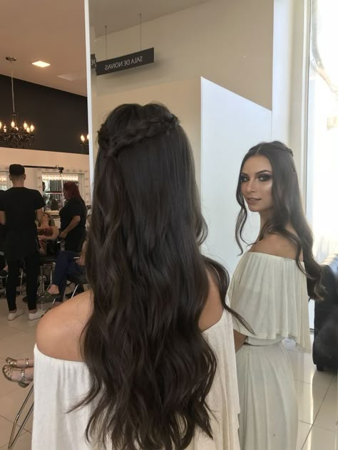 Gala Hair, Dance Hairstyles, Prom Hairstyles For Long Hair, Elegant Makeup, Hoco Hair, Bride Hairstyles, Bridesmaid Hair, Prom Hair, Beauty Inspiration