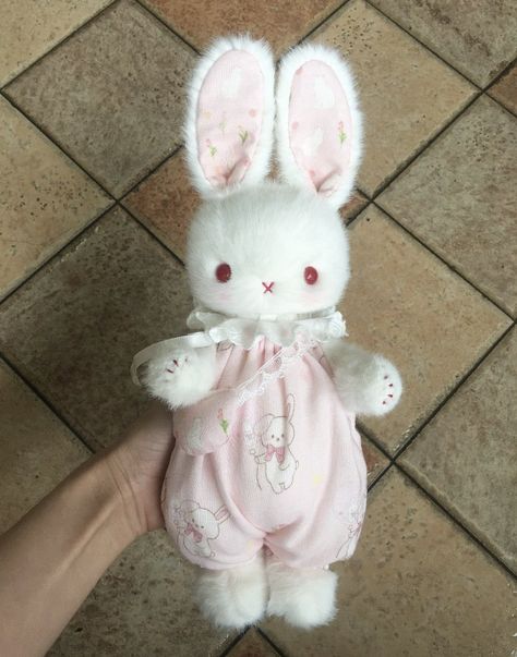 Plush Making, Sewing Stuffed Animals, Kawaii Plushies, Toy Brand, Random Pictures, Cute Stuffed Animals, Cute Toys, Pretty Dolls, Creepy Cute