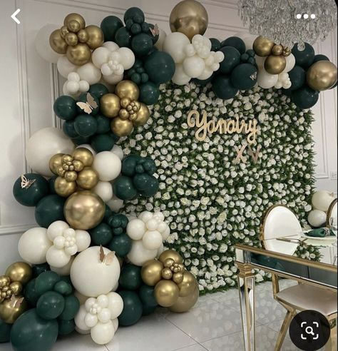 Quinceañera Backdrop, Emerald Green Quinceanera Theme, Green Quinceanera Theme, Quince Decor, Prom Backdrops, Quince Themes, Sweet 16 Themes, Quince Decorations, Sweet 16 Decorations