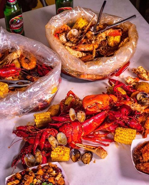 Sea Food Pictures, Selling Plates, Crab Appetizers, Crab And Shrimp Recipe, Seafood Shack, Seafood Boils, Crab Meat Recipes, Seafood Boil Recipes, Cajun Dishes