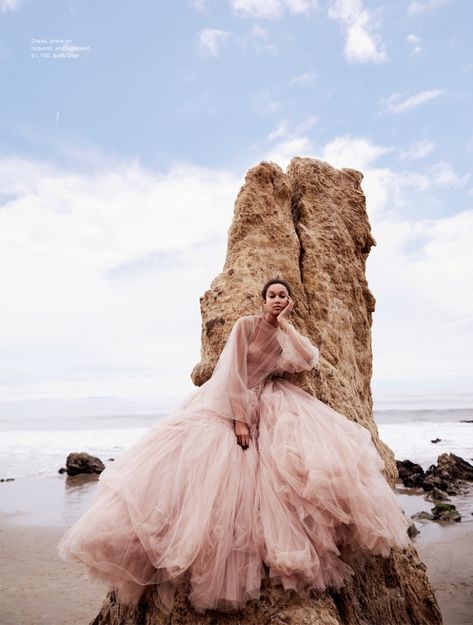 Wallette Watson Grazia UK Guy Lowndes Fashion Editorial Romantic Fashion Photography, Dress Fashion Editorial, Ethereal Editorial, Dreamy Editorial, Urban Street Fashion, Lisa Haydon, Editorial Vogue, Fashion Editorial Photography, Saul Leiter