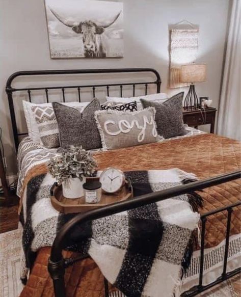 Western Bedrooms, Country Bedroom Decor, Western Bedroom Decor, Western Rooms, Western Bedroom, Bedroom Decor Cozy, Country Bedroom, Western Home Decor, Room Makeover Bedroom