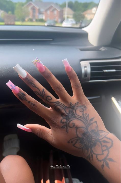 Tattoo Ideas Black Women Hand, Cute Hand Tattoos Black Women, Skeleton Hand Tattoos Black Women, Cute Hand Tattoos For Women, Girl Hand Tattoos Ideas Black, Tatted Up Black Woman, Small Matching Tattoos, Henna Inspired Tattoos, Rose Tattoos For Women