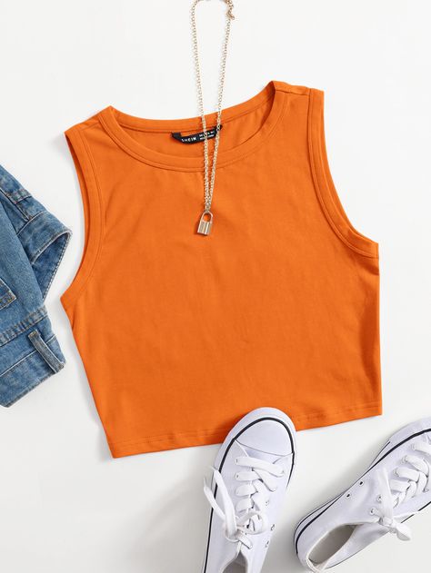 Orange Shirts Aesthetic, Orange Crop Top Outfit Summer, Orange Tops For Women, Crop Top Naranja, Orange Top Outfit Summer, Trendy Tops For Teenagers, Cute Crop Tops For Teens, Orange Tank Top Outfit, Orange Crop Tops