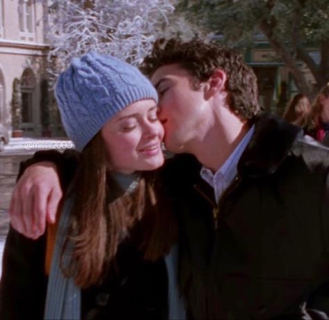 Jess And Rory, Team Jess, Rory And Jess, Jess Mariano, Gilmore Girl, Stars Hollow, Rory Gilmore, Music Wallpapers, Travel Music