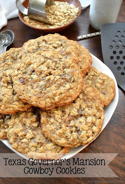 Joyously Domestic: Laura Bush's Texas Governor's Mansion Cowboy Cookies Laura Bush Cowboy Cookies, Coconut Macarons, Possum Pie, Cowboy Cookie Recipe, Ginger Snap Cookies Recipe, Beaux Desserts, Laura Bush, Cookie Sandwich, Coconut Balls