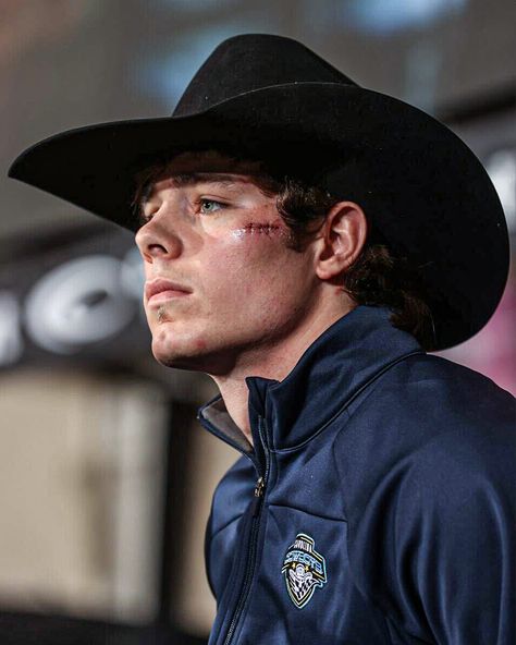 Men In Cowboy Hats, Rugged Cowboy Men, T Parker Bull Rider, Bull Riders Rodeo Cowboys, Hot Cowboy Aesthetic Men, Country Guy Aesthetic, Southern Boy Aesthetic, Cowboy Selfie, Hot Bull Riders Rodeo Cowboys