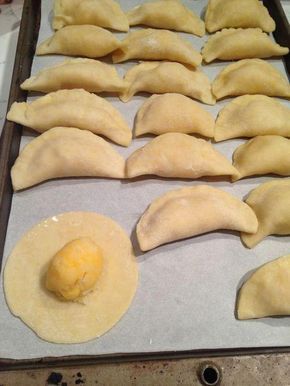 How to make #homemade potato and cheese perogies. I've had perogies only once, and I really like them! would love to try to make my own. Perogies Recipe, Slovak Recipes, Pierogi Recipe, Ham Sandwiches, Ukrainian Recipes, Barefoot Contessa, Polish Recipes, European Food, Russian Recipes