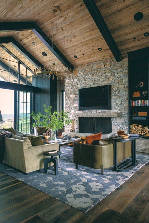 A Blend of Modern Lines and a Mountain Vernacular Inspire a New Park City Build - Mountain Living Mountain Lodge Interior, Mountain Modern Living Room, Mountain Homes Interiors, Lodge Interior Design, Mountain House Interior, Mountain Living Room, Oak Paneling, Modern Mountain Cabin, Mountain House Design