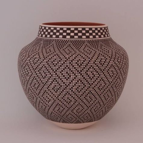 Frederica V. Antonio Acoma Pueblo Potter Fine Line Design, Acoma Pottery, Native Pottery, American Indian Pottery, American Ceramics, Indian Pottery, Pueblo Pottery, Pottery Jar, Native American Pottery