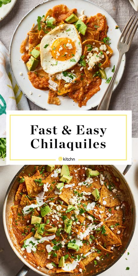 Easy Chilaquiles Recipe, How To Make Chilaquiles, Recipe With Salsa, Easy Chilaquiles, Chilaquiles Recipe, Spicy Dishes, God Mat, Mexican Food Recipes Authentic, Mexican Dishes