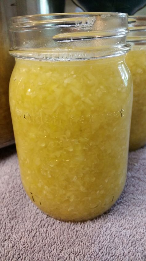 “Crushed Pineapple” made from Zucchini or Squash! – Preserving the Good Life Canning Pineapple, Zucchini Jam, Canning Zucchini, Canned Zucchini, Summer Squash Recipes, Canning Kitchen, Produce Recipes, Canning Fruit, Canning Vegetables