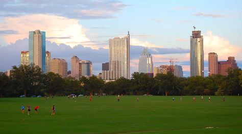 Our Site : http://www.zilkerparkevents.com This makes it a whole lot easier for everybody to go to those fantastic entertainment events and also enjoy. Zilker Park Austin, Violet Crown, Things To Do In Austin, Zilker Park, Crown Collection, Bar Scene, Cool Things To Do, Graduation Photoshoot, Summer Plans