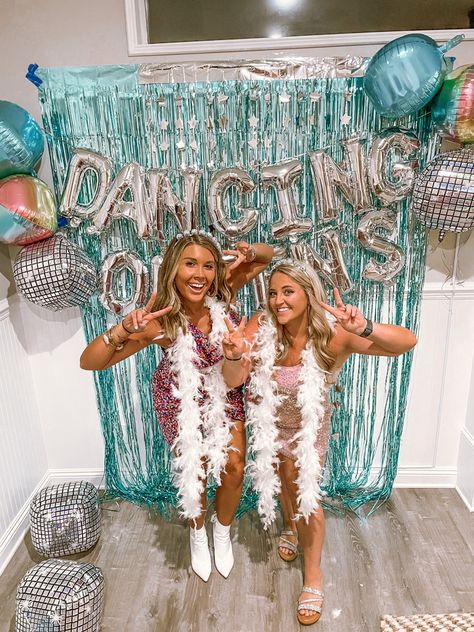 Mamma Mia Party Accessories, Dancing Queen Birthday Decorations, Mama Mia Beach Party, Dancing Queen Bday Party, Mama Mia Party Outfit Ideas, Mama Mia Bachelorette Party Shirts, Disco Mamma Mia Party, Bachelorette Mama Mia Theme, Mama Mia Bachelorette Party Decorations