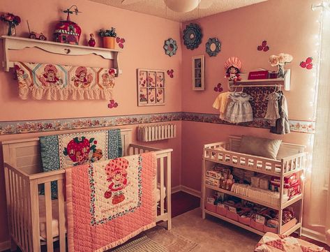 Strawberry Shortcake Room Ideas, Strawberry Shortcake Baby Room, Y2k Nursery, Strawberry Shortcake Nursery Theme, 2000s Nursery, Strawberry Shortcake Room Decor, Strawberry Themed Room, Strawberry Shortcake Decor, Strawberry Themed Nursery