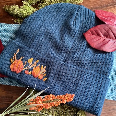 Embroiderd Hats, Hand Embroidered Beanie, Embroidered Hats Ideas, Embroidered Beanies, Cute Country Outfits, Embroidered Beanie, Hat Embroidery, Cute N Country, Embroidery Designs Fashion