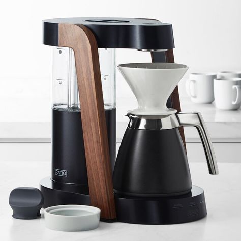 9 Minimalist Coffee Makers For Your Mindful Morning Routine Mindful Morning Routine, Mindful Morning, Homemade Coffee Creamer, Minimalist Coffee, Hasami Porcelain, Old Pottery, Best Coffee Maker, Kitchenware Store, Pottery Techniques