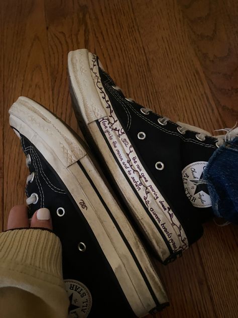 Taylor Swift Lyrics On Converse, Shoes With Writing On Them, Decorated Converse Sharpie, How To Decorate Your Converse, Taylor Swift Converse Shoes, Writing Converse, Lyrics On Shoes, Things To Write On Converse, Shoes Downtown Girl