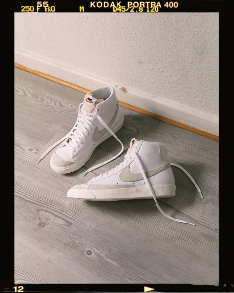 Vintage Blazers Shoes, Blazers Shoes Aesthetic, Nike By You, Shoe Inspo Sneakers, Nike Mid 77, Nike Blazer Vintage, Blazers Nike, Blazer Shoes, Обувь Air Jordan