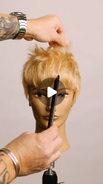 Joel Torres Style - Tutorials on Instagram: "Pixie haircut tutorial Cut & video @joeltorresstyle  . #haircut #pixiehair #pixie #shorthairdontcare #shorthair #pelocorto" Senior Pixie Haircut, Side Shave Pixie Haircut, Pixie Haircut Diagram, Pixie Transition Haircuts, Pixie Haircut Tutorial Step By Step, Short Haircut Tutorial Step By Step, How To Curl A Pixie Haircut, How To Cut Pixie Haircut Tutorial, How To Cut A Pixie Haircut Diy