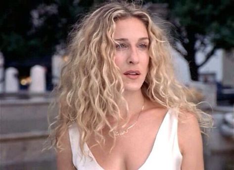 Sarah Jessica Parker Hair, Carrie Bradshaw Hair, How To Have Style, Long Blonde, Stil Inspiration, Carrie Bradshaw, Dream Hair, Curly Girl, Curly Blonde