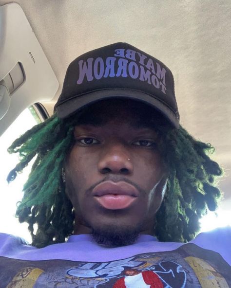 #locs #black #blackmen #darkskin #pretty #greenlocs #clydewalker Green Locs Men, Dark Green Locs, Green Dreads Men, Green Dreadlocks, Green Locs, Loc Colors, Irl Pfp, Green Dreads, Black Dreads