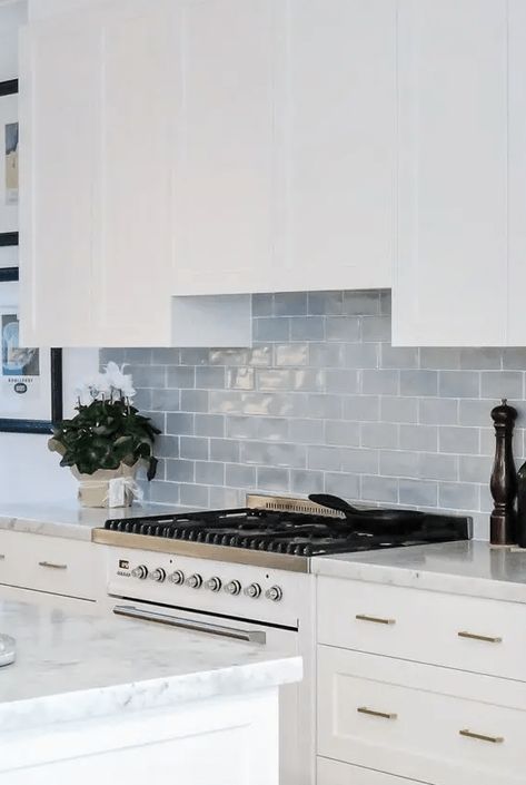 Grey Kitchen Tile Ideas, White Kitchen With Grey Backsplash, White Kitchen Blue Backsplash, Light Blue Backsplash, Blue Tile Backsplash Kitchen, Blue Backsplash Kitchen, Light Blue Tile, Blue Kitchen Tiles, Kitchen Countertop Ideas