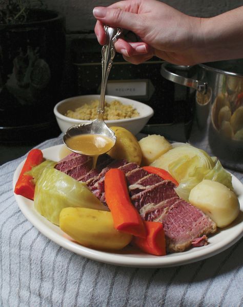 Nfld Recipes Newfoundland, Jiggs Dinner Newfoundland, Newfoundland Recipes Traditional, Boiled Dinner Recipe, Jigs Dinner, Maritime Recipes, Cabbage Carrots And Potatoes, Acadian Food, Jiggs Dinner