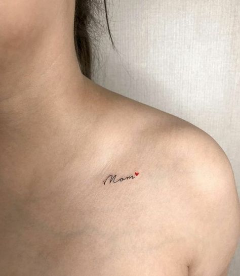 Small Tattoos To Get For Your Mom, Mom Tattoo For Daughter, Mom Tattoo Designs For Daughter, Mama Tattoo Design, Small Mom Tattoos, Loved One Tattoo, Tattoos To Honor Mom, Essential Fashion Pieces, Tato Paha